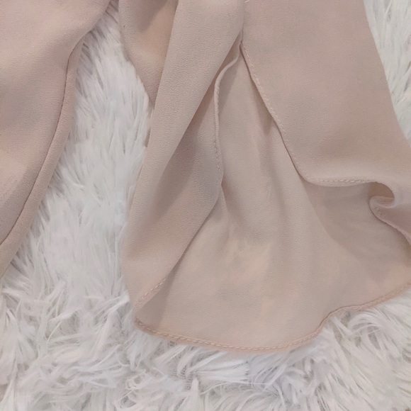 Flowy Blouse - Picture 2 of 5